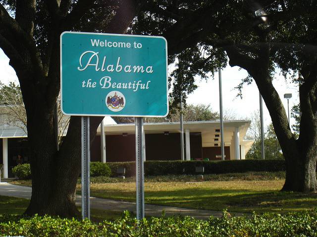 Welcome to Alabama sign